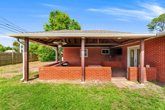 1900 Beck Avenue, Panama City, FL 32405