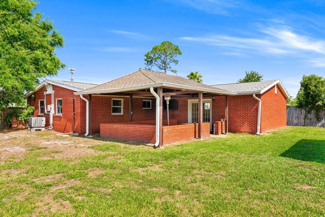 1900 Beck Avenue, Panama City, FL 32405
