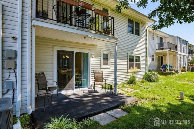 6 minnesota Drive A, Old Bridge, NJ 07747