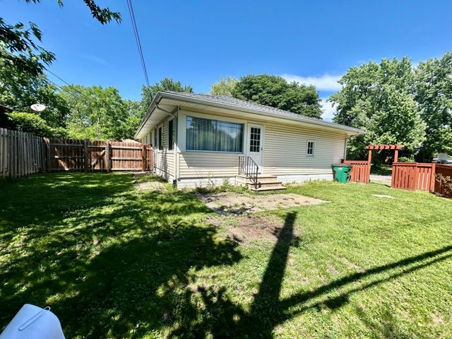 3611 Hampshire Avenue N, Crystal, MN 55427