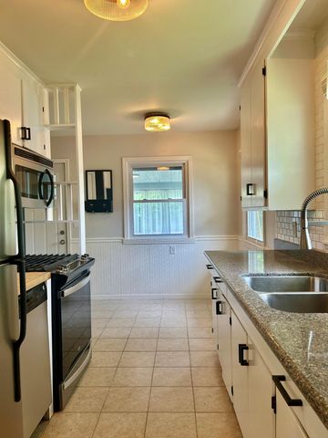 3611 Hampshire Avenue N, Crystal, MN 55427