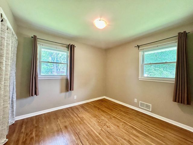 3611 Hampshire Avenue N, Crystal, MN 55427