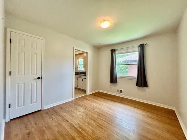 3611 Hampshire Avenue N, Crystal, MN 55427