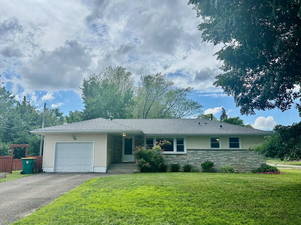 3611 Hampshire Avenue N, Crystal, MN 55427