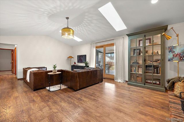 51604 Base Street, New Baltimore, MI 48047