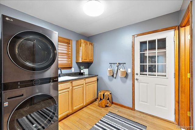 51604 Base Street, New Baltimore, MI 48047