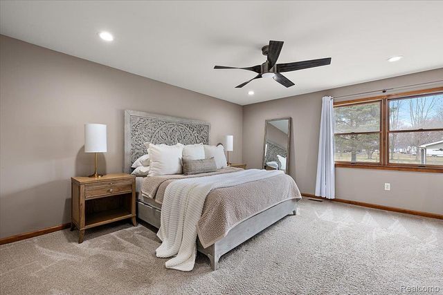 51604 Base Street, New Baltimore, MI 48047