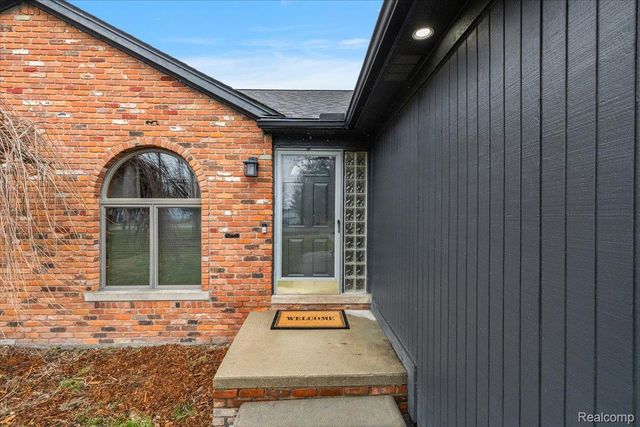 51604 Base Street, New Baltimore, MI 48047