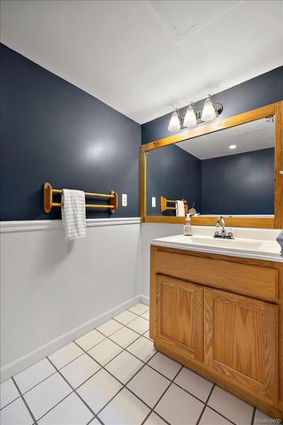 51604 Base Street, New Baltimore, MI 48047