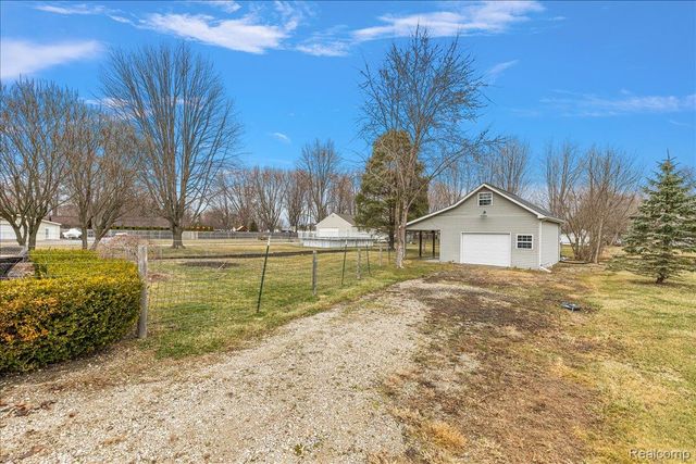 51604 Base Street, New Baltimore, MI 48047