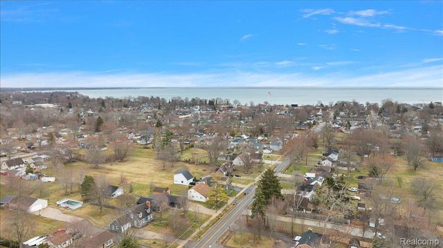 51604 Base Street, New Baltimore, MI 48047