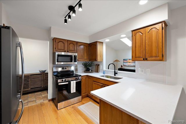 51604 Base Street, New Baltimore, MI 48047