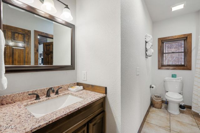 1016 Ravens Ford Way, Sevierville, TN 37876