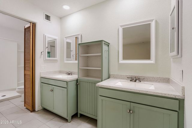 856 E PARADISE Lane, Phoenix, AZ 85022