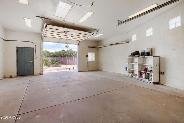 856 E PARADISE Lane, Phoenix, AZ 85022