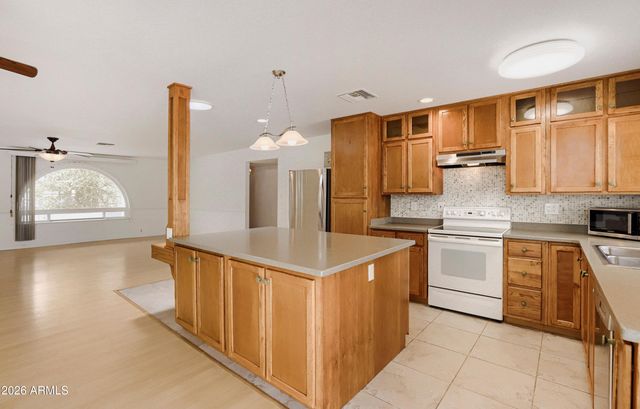 856 E PARADISE Lane, Phoenix, AZ 85022