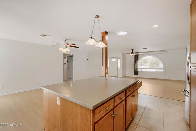 856 E PARADISE Lane, Phoenix, AZ 85022
