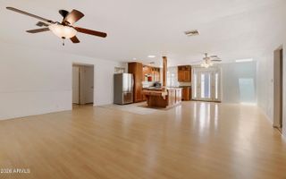 856 E PARADISE Lane, Phoenix, AZ 85022