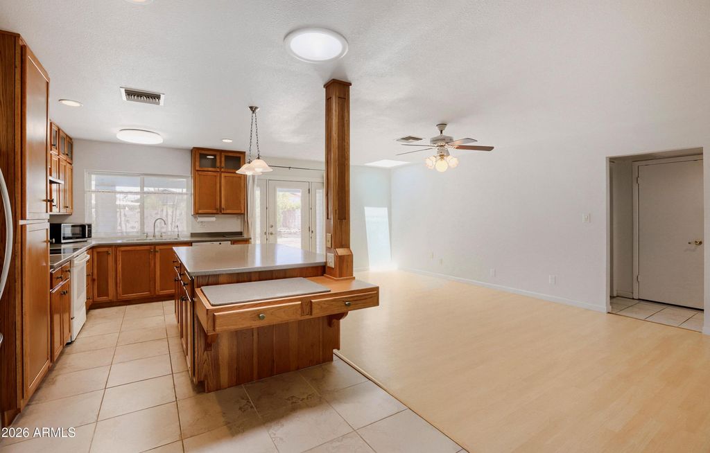 856 E PARADISE Lane, Phoenix, AZ 85022 — photo 2