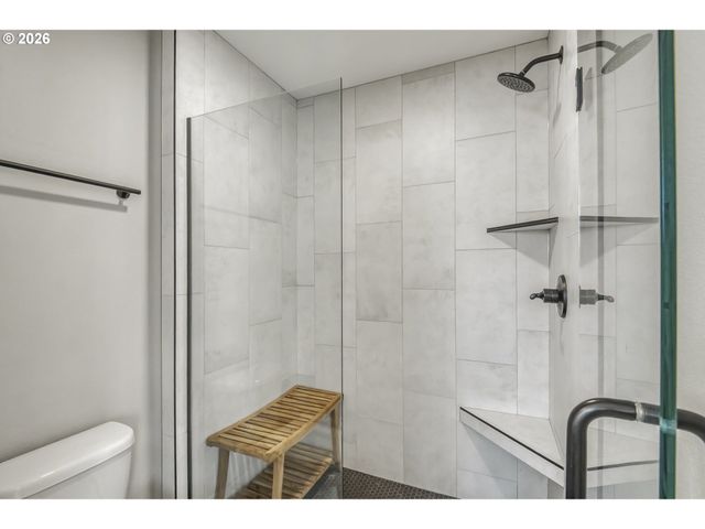 299 W MAPLE St, Washougal, WA 98671