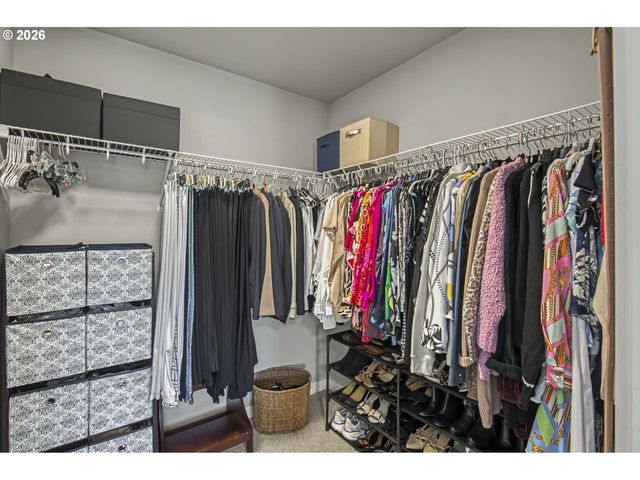 299 W MAPLE St, Washougal, WA 98671