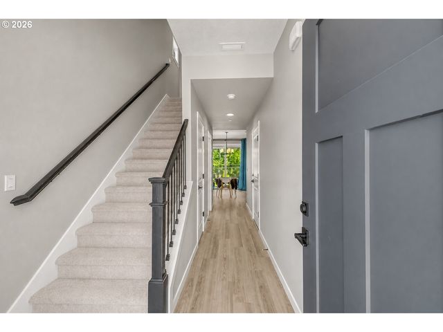 299 W MAPLE St, Washougal, WA 98671