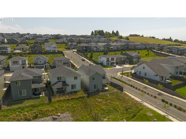299 W MAPLE St, Washougal, WA 98671