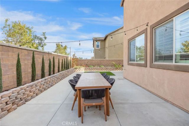 5355 Delaney Way, Fontana, CA 92336