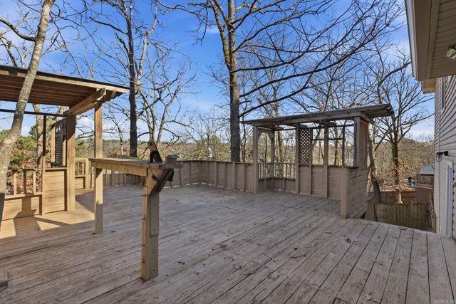 17 Shawnee Forest Cove, Little Rock, AR 72212