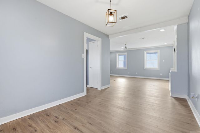 17 Shawnee Forest Cove, Little Rock, AR 72212