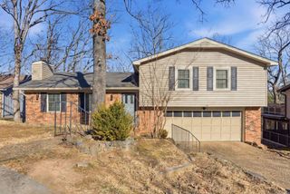 17 Shawnee Forest Cove, Little Rock, AR 72212