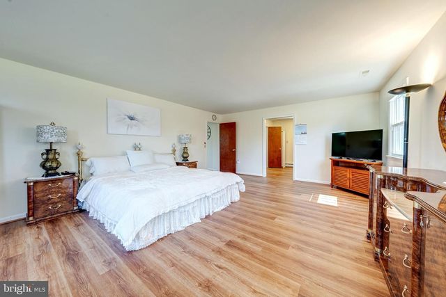 6017 WHEELER LN, Broad Run, VA 20137