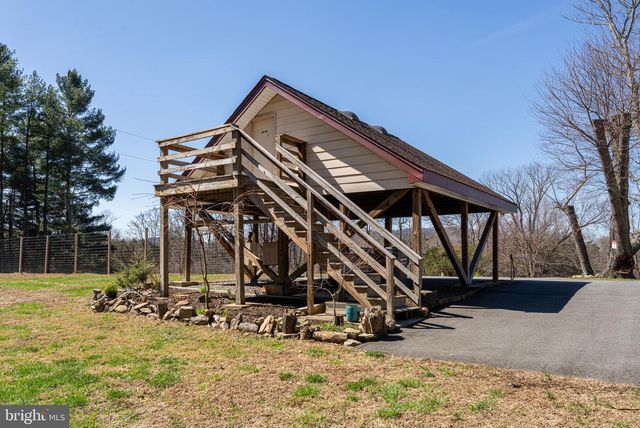 6017 WHEELER LN, Broad Run, VA 20137