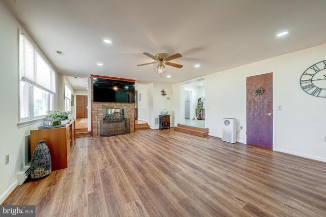 6017 WHEELER LN, Broad Run, VA 20137