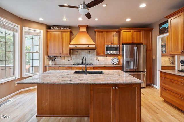 2004 Battlewood Road, Apex, NC 27523