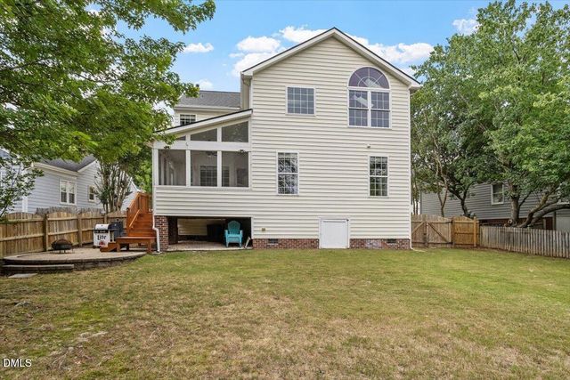 2004 Battlewood Road, Apex, NC 27523