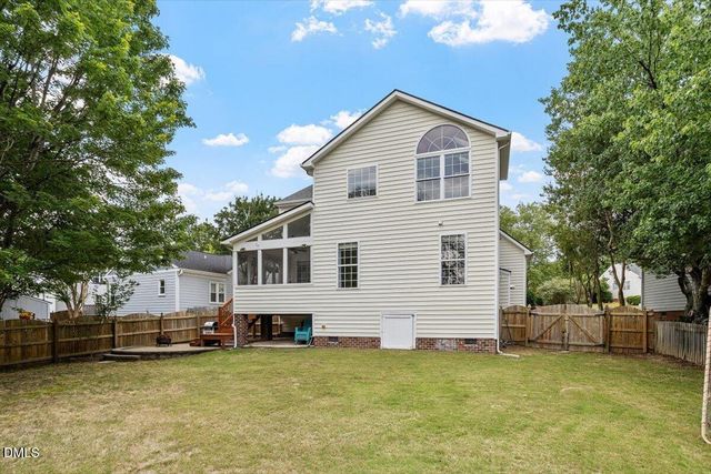 2004 Battlewood Road, Apex, NC 27523