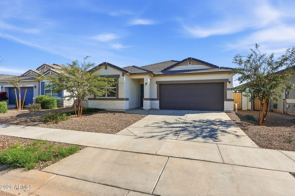 25285 N 185TH Drive, Wittmann, AZ 85361 — exterior