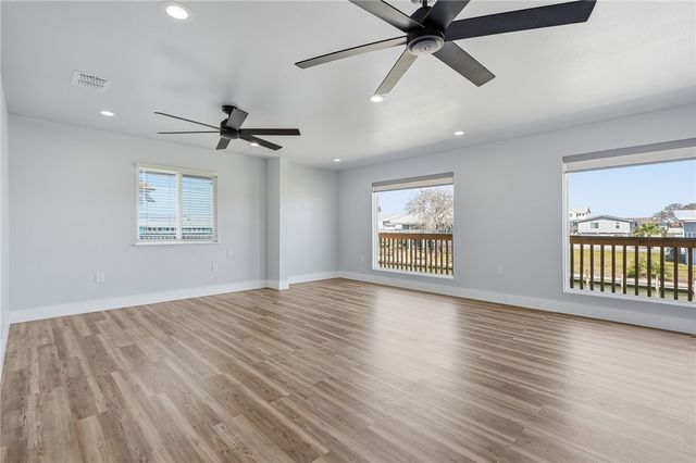 140 Port Saint Claire, City By The Sea, TX 78336