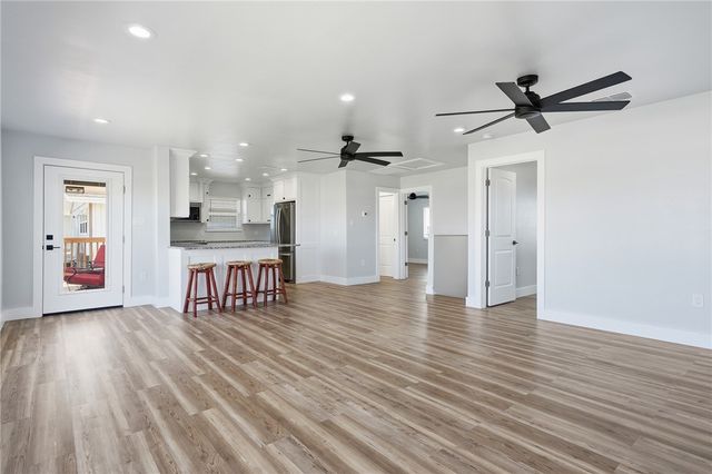 140 Port Saint Claire, City By The Sea, TX 78336