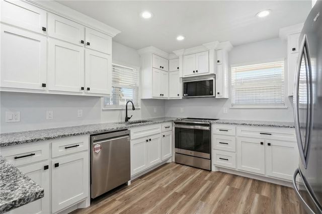 140 Port Saint Claire, City By The Sea, TX 78336
