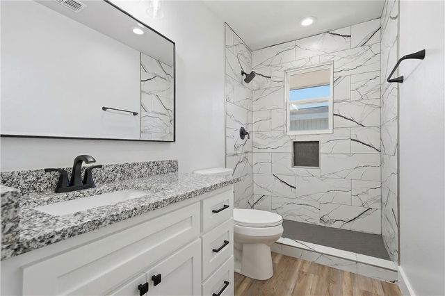 140 Port Saint Claire, City By The Sea, TX 78336