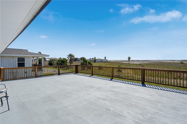 140 Port Saint Claire, City By The Sea, TX 78336