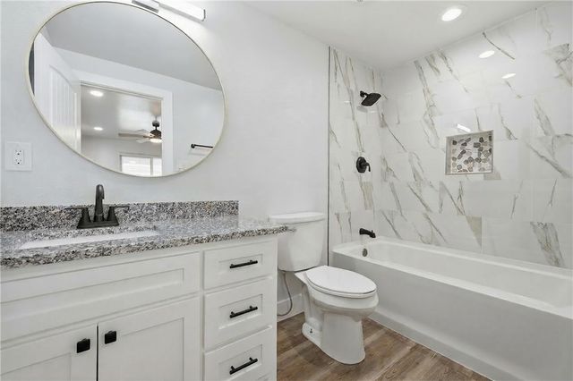 140 Port Saint Claire, City By The Sea, TX 78336