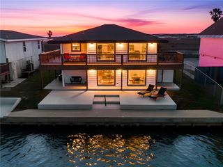 140 Port Saint Claire, City By The Sea, TX 78336
