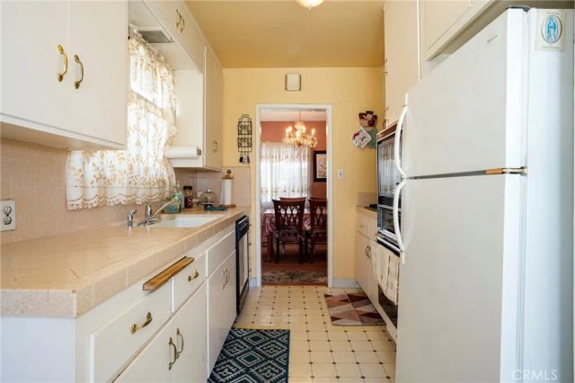 4831 W 121st Street, Hawthorne, CA 90250