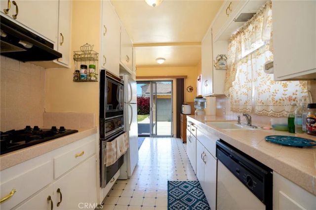 4831 W 121st Street, Hawthorne, CA 90250