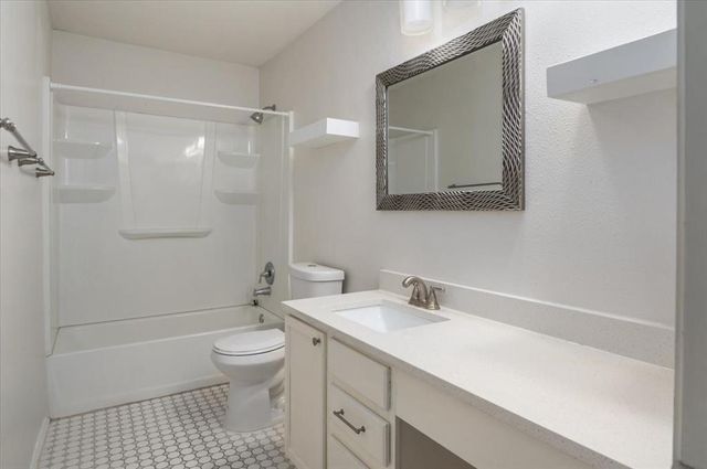 1179 Forest Bluff TRL, Round Rock, TX 78665