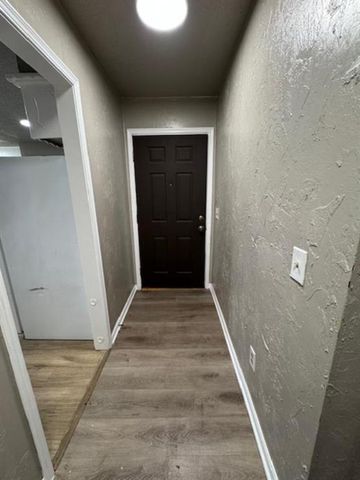 1421 Shalimar Drive, Del City, OK 73115