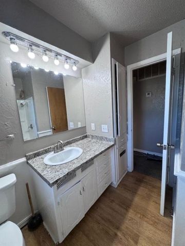 1421 Shalimar Drive, Del City, OK 73115